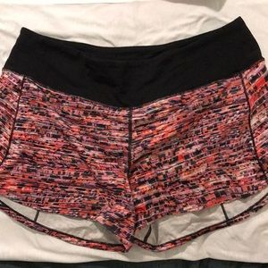 Lululemon speed-up mid rise 4” shorts